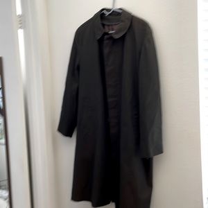 SCHWOBILT rain coat 3/4 length lined button down 2 side pockets.